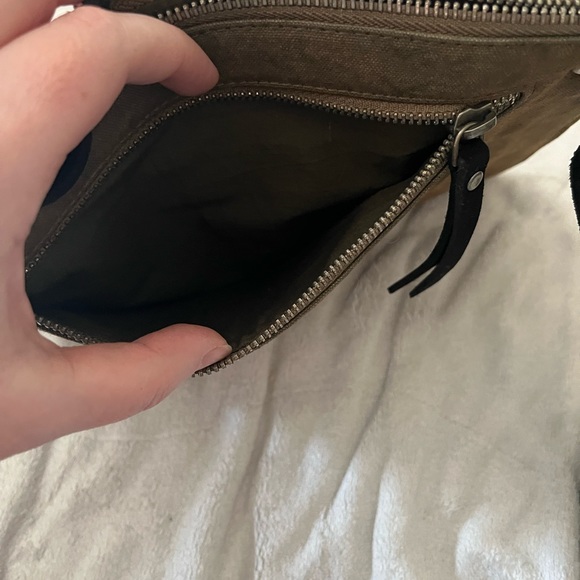 FP Mixed Material Essential Clutch - Picture 8 of 8